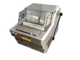 OLIVER COUNTER TOP AUTOMATIC BREAD SLICER - picture0' - Click to enlarge