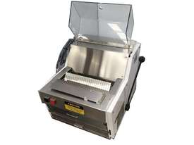 OLIVER COUNTER TOP AUTOMATIC BREAD SLICER - picture1' - Click to enlarge