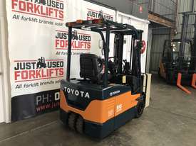 TOYOTA 7FBE15 57038 3 WHEEL COUNTER BALANCED FORKLIFT CONTAINER MAST - picture1' - Click to enlarge
