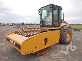 CATERPILLAR CP663E Vibratory Padfoot Compactor - picture0' - Click to enlarge