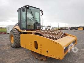 CATERPILLAR CP663E Vibratory Padfoot Compactor - picture0' - Click to enlarge