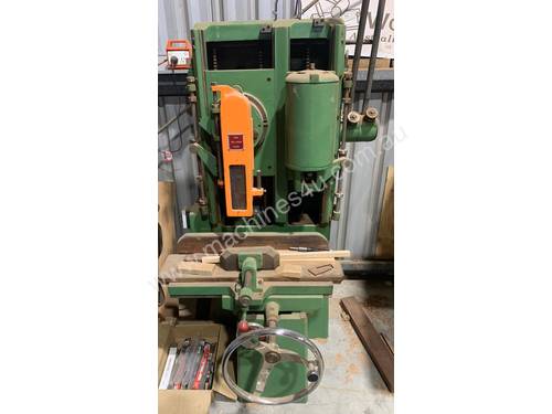 Chisel Chain Mortiser