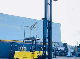 YALE 4T FORK LIFT LPG WIDE MAST FORKLIFT - 5.5m High 4000kg Capacity - picture2' - Click to enlarge