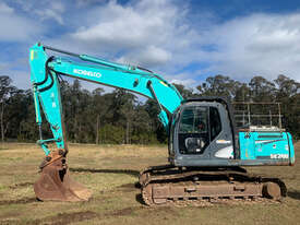 Kobelco SK200 Tracked-Excav Excavator - picture1' - Click to enlarge