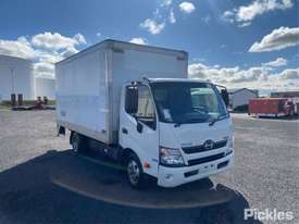 2015 Hino 300 616 - picture0' - Click to enlarge