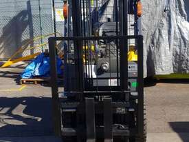 TCM 1800kg LPG Forklift with 3750mm Two Stage Mast - picture1' - Click to enlarge