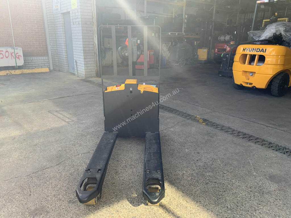 New 2019 hyundai 20LPT Powered Pallet Trucks in MINCHINBURY, NSW