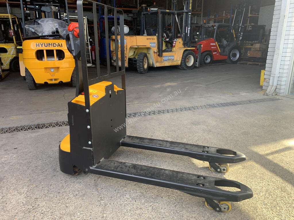 New 2019 hyundai 20LPT Powered Pallet Trucks in MINCHINBURY, NSW