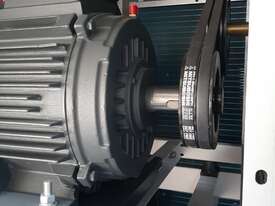 New Shandong Huali 11kw 3 phase induction motor - picture0' - Click to enlarge