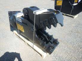 Mustang RH12 Rotating Pulveriser - picture2' - Click to enlarge