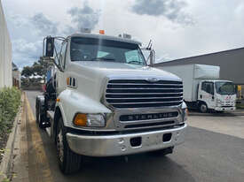 Sterling LT9500 Crane Truck Truck - picture1' - Click to enlarge