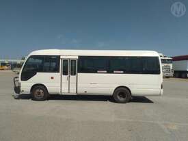 Toyota Coaster XZB50R BASE - picture2' - Click to enlarge