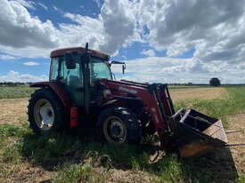 CASE IH  FWA/4WD Tractor - picture1' - Click to enlarge