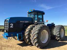 New Holland 9882 4wd Tractors - picture0' - Click to enlarge