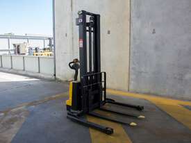 Liftsmart LS10 - Battery Electric Walkie Reach Stacker - picture2' - Click to enlarge