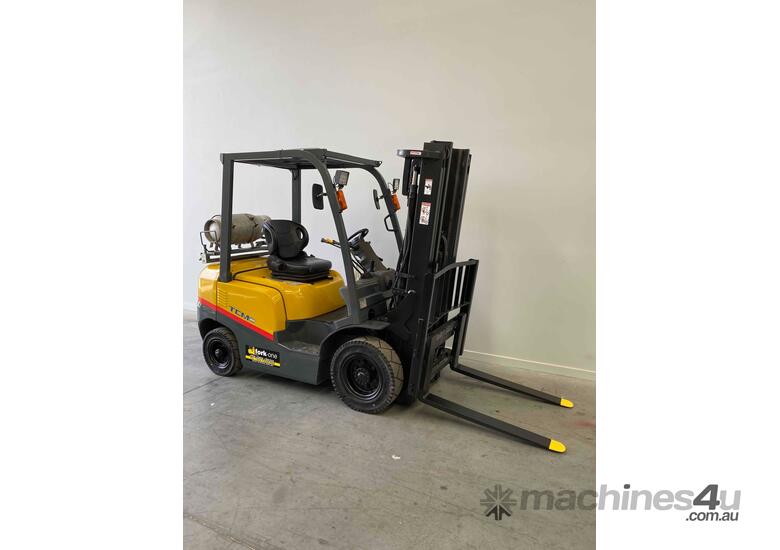 Hire Tcm Tcm 2 5 Lpg Container Mast Forklift Counterbalance Forklifts 