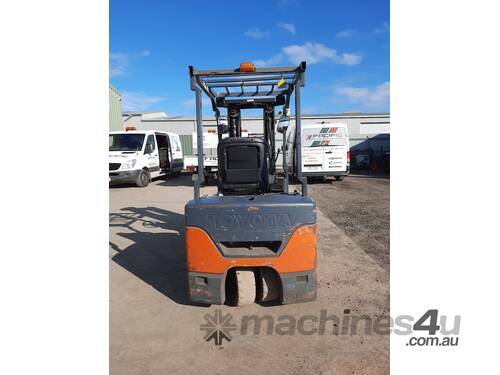 2015 7FBE20 2T Toyota Electric Forklift