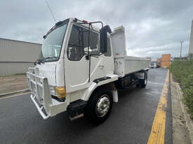 Mitsubishi FM415 Tipper Truck - picture1' - Click to enlarge