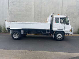 Mitsubishi FM415 Tipper Truck - picture2' - Click to enlarge
