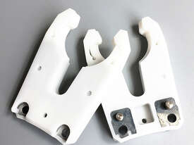 ISO30 White Tool Holder Fork Plastic Tool Clips for CNC Robotics - picture1' - Click to enlarge