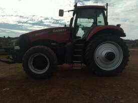 Case IH Magnum 235 - picture2' - Click to enlarge