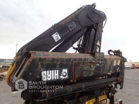 HIAB 250 TRUCK CRANE - picture2' - Click to enlarge