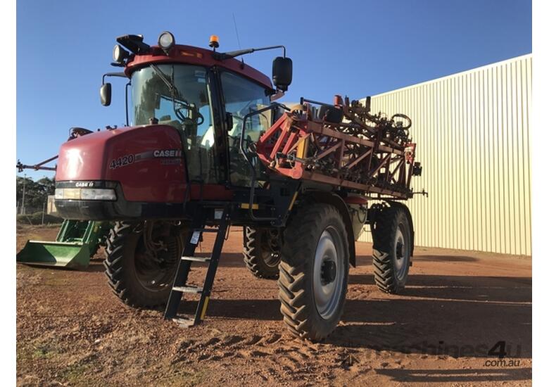 Used Case 4420 Boom Sprayer in , Listed on Machines4u