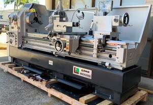 Taiwanese Centre Lathe, 560x2000mm Turning Capacity , 104mm Bore