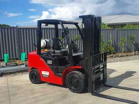 Forklift 2.5T Hangcha Container Mast with Tyne Positioners - picture0' - Click to enlarge