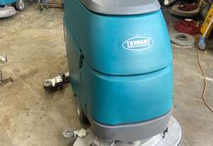 Tennant   T5 scrubber 580 hours