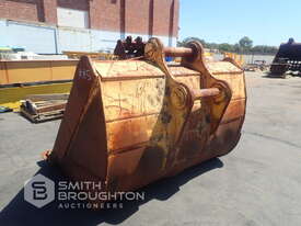 2200MM EXCAVATOR BATTER BUCKET - picture1' - Click to enlarge