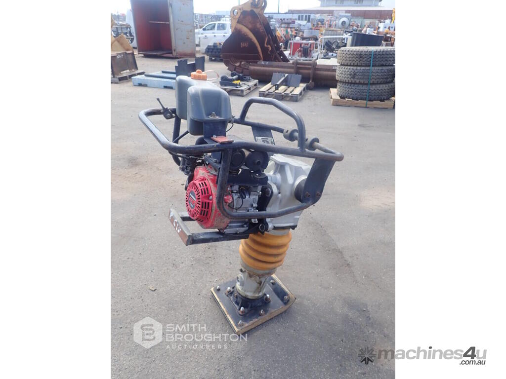 Used RM75 PETROL VERTICAL TAMPER Vibrating Rammer Compactor in
