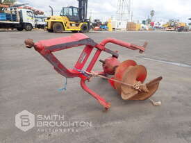 MASSEY FERGUSON MF1 3 POINT LINKAGE POST HOLE DIGGER & 500MM AUGER - picture0' - Click to enlarge