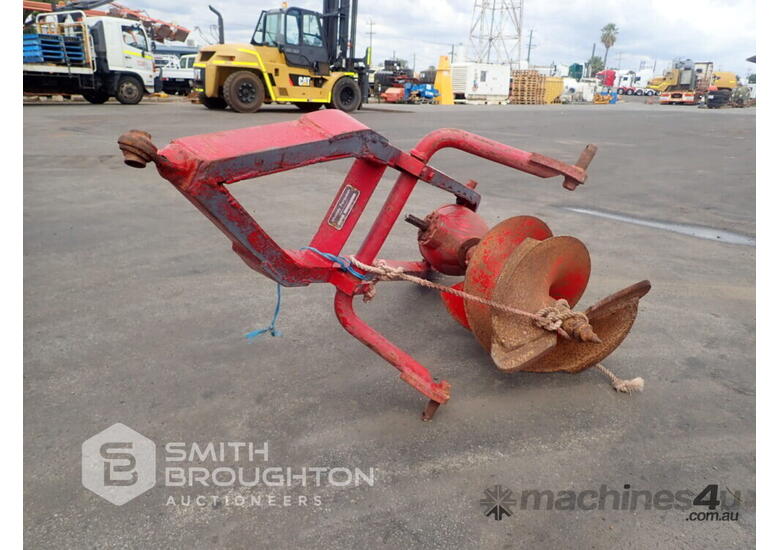 Used MASSEY FERGUSON MF1 3 POINT LINKAGE POST HOLE DIGGER 500MM AUGER 3PL Tractor Post Hole