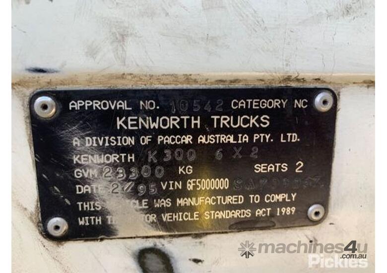 caption 1995 Kenworth K300
