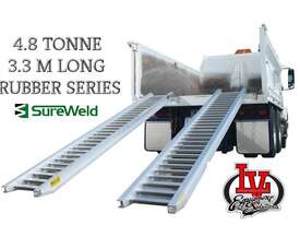 SUREWELD 4.8T LOADING RAMPS 7/4833R RUBBER SERIES - picture0' - Click to enlarge