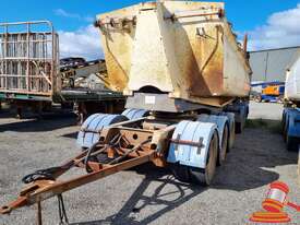 2005 HOWARD PORTER TRI AXLE REAR TIPPING TRAILER - picture0' - Click to enlarge