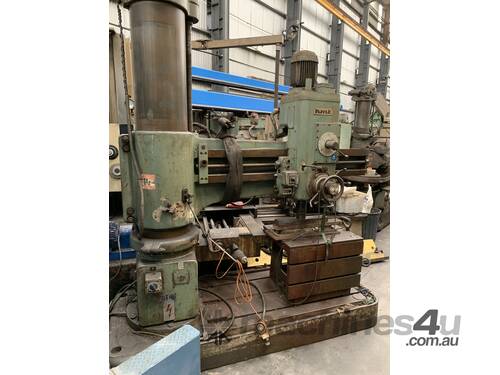 HMT radial drill