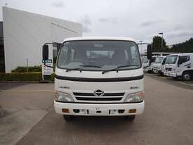 HINO 300 - picture1' - Click to enlarge