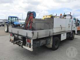 Isuzu NPR400 - picture2' - Click to enlarge