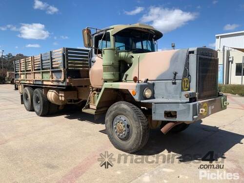 Burder 8030 XP2 Loader Arm Attachment With 4in1 Bucket. SWL 1000kg Serial No. 1451 Asset In Used Con