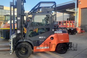 ACTIVE FORKLIFTS - 2018 toyota late model forklift 8fg50 5 ton 4m lift dual wheel enclosed aircon ca