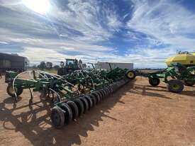 2004 John Deere 1820 Air Drills - picture1' - Click to enlarge