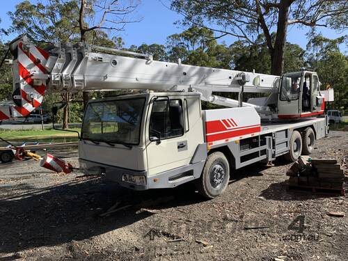 Zoomlion qy25 truck crane