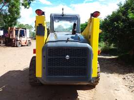 Wheeled skid steer - picture2' - Click to enlarge