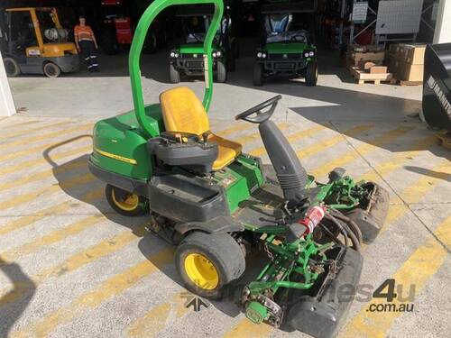 John Deere 2500B Precision Cut