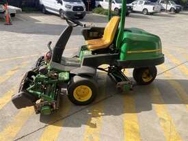 John Deere 2500B Precision Cut - picture2' - Click to enlarge