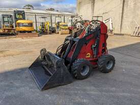 2004 DINGO 950P MINI LOADER - picture0' - Click to enlarge