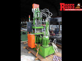 INJECTION MOLDING MACHINE - picture1' - Click to enlarge