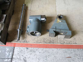 Horizontal Milling Attachment - picture0' - Click to enlarge